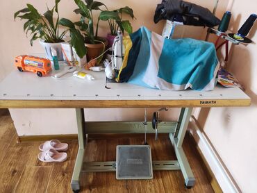 швейная машина оверлок: Швея Прямострочка