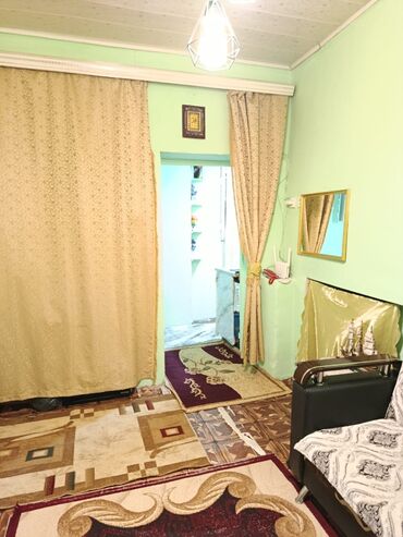 Uzunmüddətli kirayə mənzillər: SATILIR. Nizami metrosu, kubinkada heyet evi satılır . Bir heyetin — 12