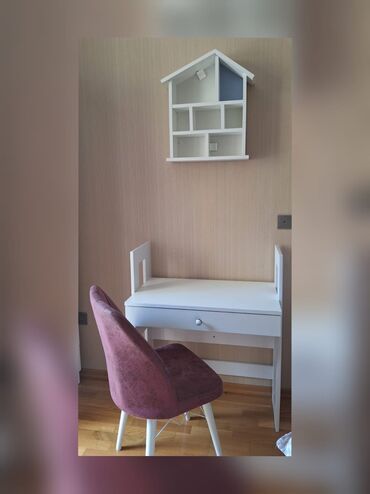 писменный стол: Oğlan və qız üçün, Yazı masası