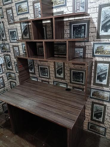 study table: Письменный/компьютерный стол с надстройкой и полками - Материал: ЛДСП — 2