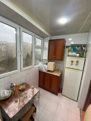 Köhnə tikili: Bakı, Həzi Aslanov qəs., 3 otaqlı, Köhnə tikili, m. Həzi Aslanov, 60 kv. m — 6