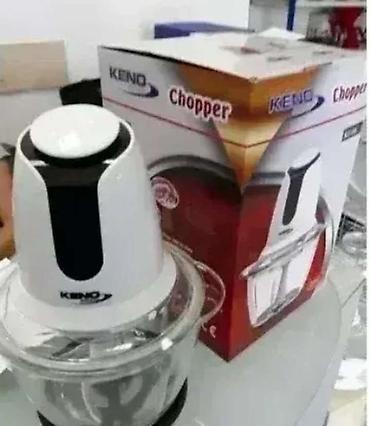 čačak voda: Snaga: 500 W; Napon: 220 V; Zapremina staklene posude od 1 L; Nož od — 1