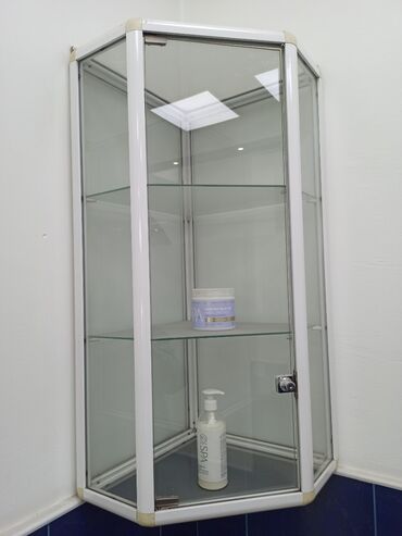 стеклянную подставку: Подвесной настенный стеклянный шкаф-витрина. Б/у, все стекла целые