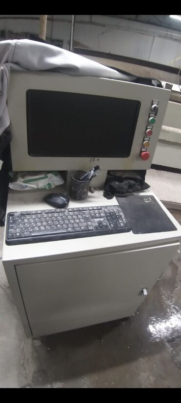 Digər istehsal avadanlığı: Su kesim aparati esasen mermer kesim islerinde istifade edilen — 7