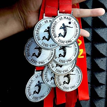 Значки, ордена и медали: Медали с вашим текстом на заказ с любым текстом за короткие сроки — 7