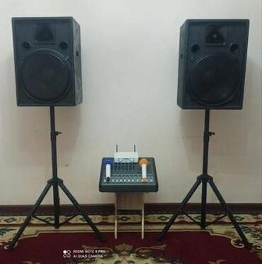 DJ-lər: Kalonka🔈, mikrofon🎤, DJ🕴🏼, fotoqraf📷, isiqlar🪩, tustu aparati