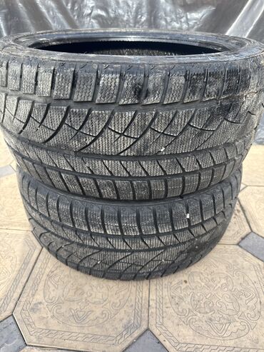 Шины: Шины 245 / 40 / R 18, Зима, Б/у, Комплект, Легковые, Корея, Jinyu — 1