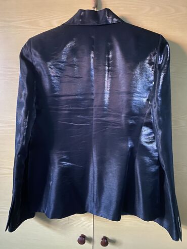 Dəstlər, kostyumlar: Yaz payiz ucun yungul penceklerdi ela veziyyetdedirler. 1 — 10