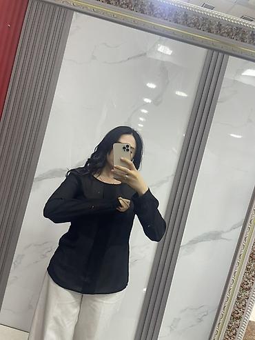 Qara qadın bluzası - Rəng: klassik qara - Model: iki fərqli geyinmə