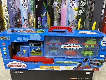 Игровой набор «Transport» — большой пластиковый паровоз‑контейнер с