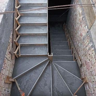 Бетонные лестницы: Бетонная лестница Для дома, Форма лестницы: Винтовая — 4