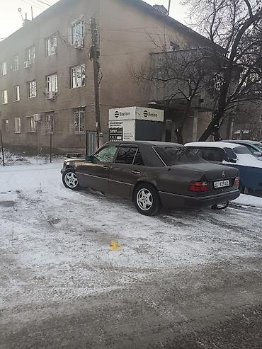 300 000: Mercedes-Benz W124: 1993 г., 2.2 л, Автомат, Бензин, Седан — 9
