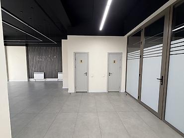 сдаётся места: Hangar for rent 323 м², С отдельным сан узлом, С системой безопасности, С юридическим адресом, Долгосрочно, Собственник — 5