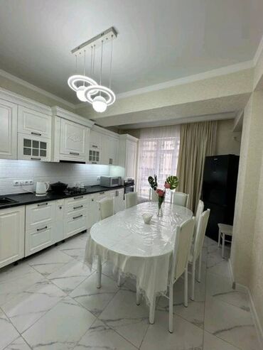 строка продажа квартир бишкек: 2 комнаты, 62 м², Элитка, 2 этаж, Евроремонт
