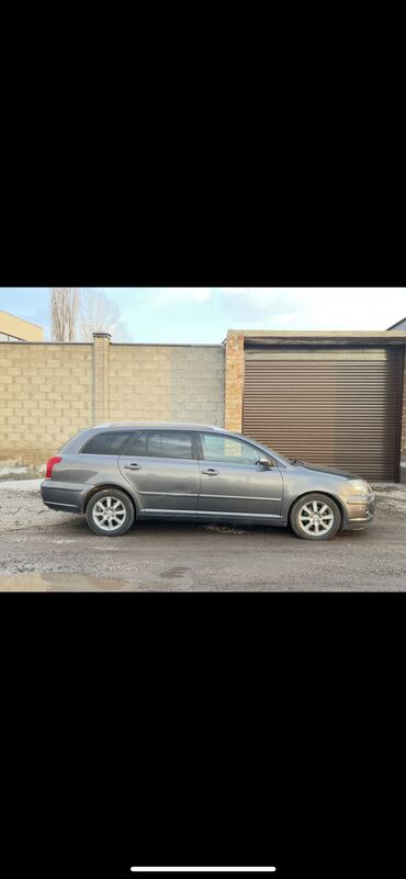 срочно продаю в связи с переездом: Toyota Avensis: 2008 г., 2.2 л, Механика, Дизель, Универсал