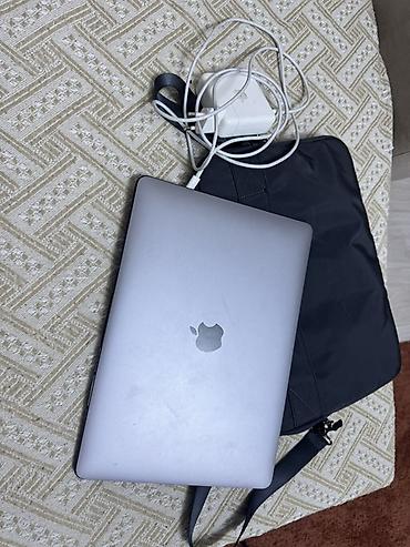i5 8250u: MacBook Pro 13" (2020, 4 порта Thunderbolt 3) 158 циклов зарядки — 2