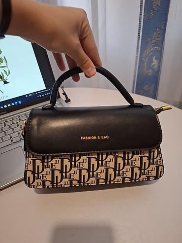 muncuq cantalar: Qadın əl çantası – “FASHION & BAG” yazılı, üstdən tutacaqlı model — 3