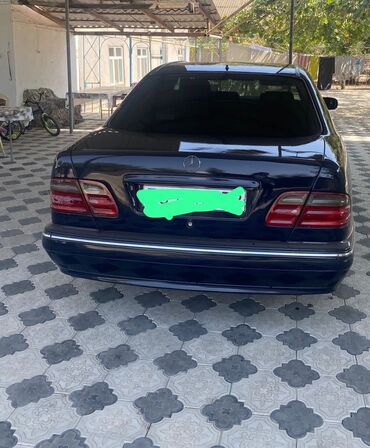 Mercedes-Benz E-Class: 0.2 l | 2000 il Sedan