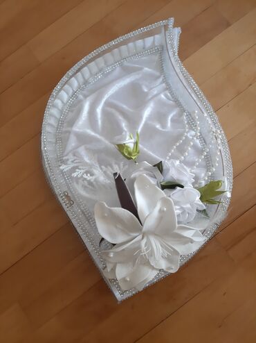 Xonça: Tezdir iślenmeyiib 
26eded 
hamisi birlikdə 1000 AZN — 10