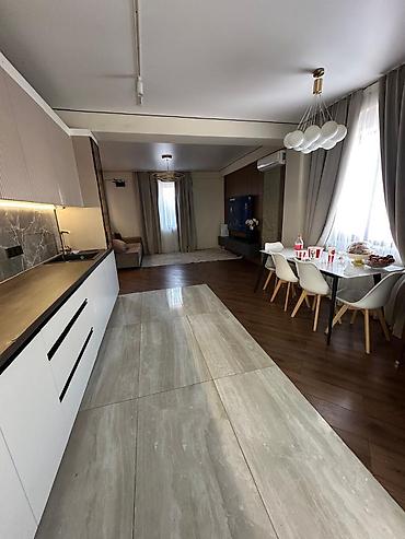 Долгосрочная аренда домов: 270 м², 6 комнат — 15