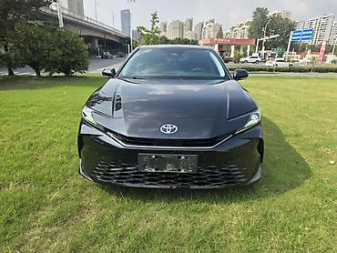 Toyota: Toyota Camry: 2025 г., 2 л, Типтроник, Гибрид, Седан — 2