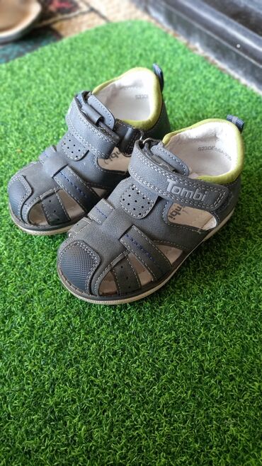 Детская обувь: Детские летние сандалии,одевали пару раз,почти новые