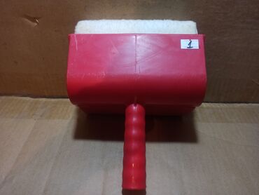 Ostali alati i mašine: Dva valjka sa rezervoarom za boju. Cena za oba je 2000din. Pojedinačno — 2