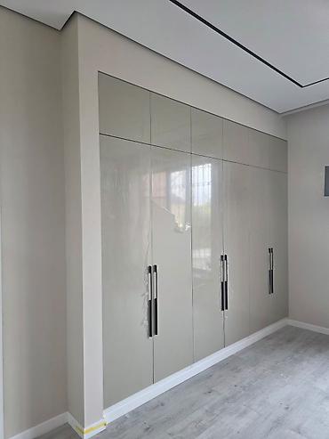 Кухонные гарнитуры: Кухонный гарнитур — 39