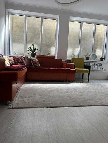 Продажа полдома: Продаю уютное пространство для большой и дружной семьи. Если вашего — 7