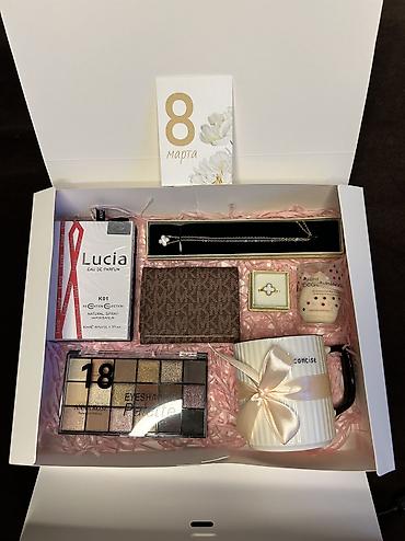 Подарочная упаковка: Подарочные наборы к 8 Марта в декоративных коробках🎁 Порадуйте своих — 8