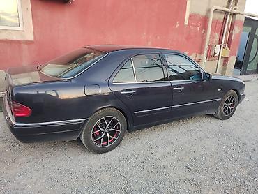 muhərrik yastığı: Mercedes-Benz E-Class (W210) sedan Mühərrik və ötürmə: - Benzin — 9