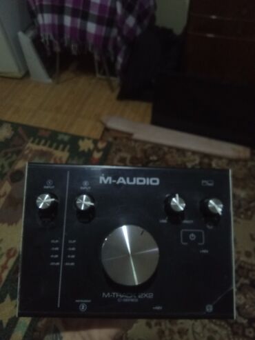 Digər auditexnika: M-Audio M-Track 2x2 C-Series səs kartı