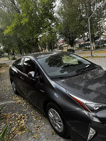 Toyota: Toyota Prius: 2017 г., 1.8 л, Вариатор, Гибрид, Хэтчбэк — 2