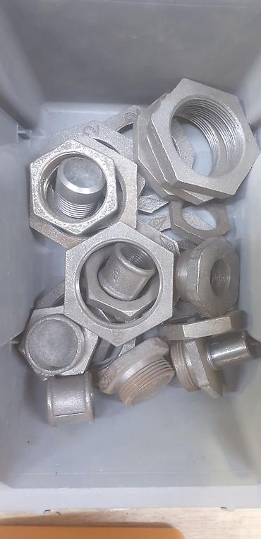 Другая сантехника: Металлическая деталь цилиндрической формы с несколькими кольцевыми — 2