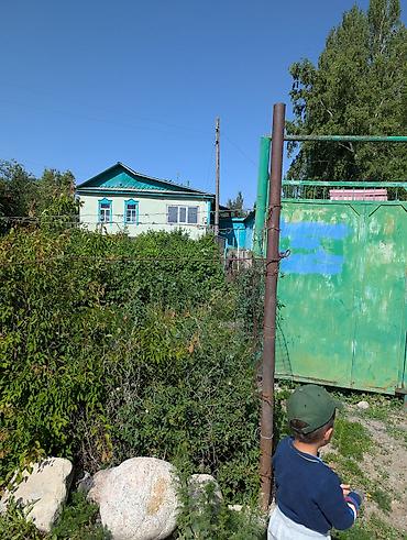 чоктал комната: Продаётся жилой дом с участком в сельской местности. Описание: - — 1