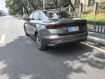 geely galaxy m9: Geely Emgrand: 2022 г., 1.5 л, Вариатор, Бензин, Седан — 3