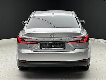 byd e6: Toyota Camry: 2026 г., 2.5 л, Гибрид, Седан — 4