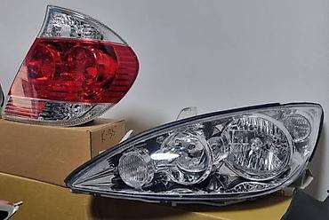 b4 б4: Комплект передних фар Toyota 2004 г., Новый — 2