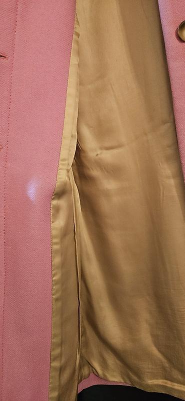 qar geyimi: United Colors of Benetton qadın palto - Rəng: açıq çəhrayı - Model — 4