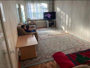 аренда квартир бишкек на долгий срок: 3 бөлмө, Кыймылсыз мүлк агенттиги, Чогуу жашоосу жок, Толугу менен эмереги бар
