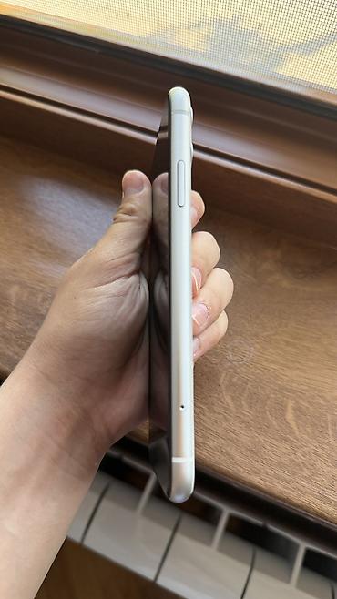 iphone se 2020 barter: IPhone 11, 128 GB, Ağ, Barmaq izi, Face ID — 3