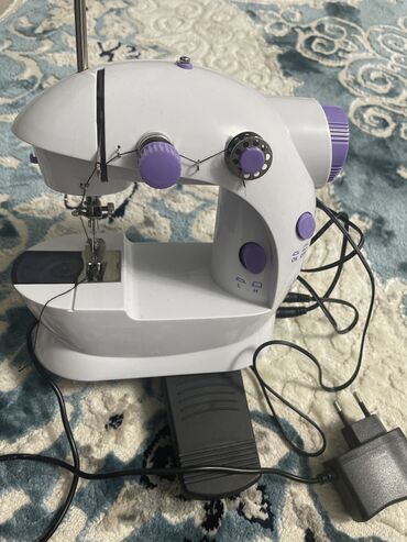 Бытовая техника: Швейная машина Китай, Вышивальная