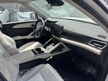 BYD: BYD : 2025 г., 0.1 л, Робот, Электромобиль, Кроссовер — 9