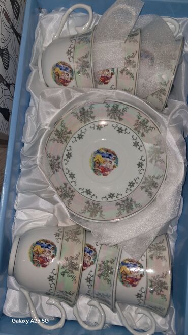 Digər dəstlər və servizlər: Şüşə qablar və stəkanlar dəsti - Dondurma/kokteyl üçün şüşə qablardan — 24