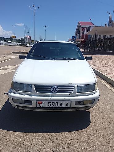 Volkswagen Passat: 1994 г., 1.8 л, Кол менен иштөөчү, Бензин, Седан — 6