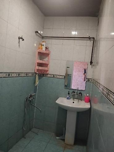 sprinter 8 1: Bakı, Qaraçuxur qəs., 2 otaqlı, Köhnə tikili, 60 kv. m — 2