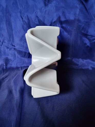 Čajnici: Cajnik nov sa stalkom,grejac,pun poreclan Nemacka. Cajnik pun — 16