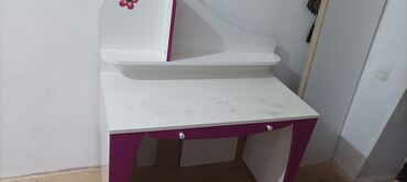 купить бу шкаф для одежды: Для девочки, Письменный стол