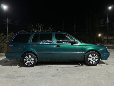 авто до 350000: Volkswagen Golf: 1998 г., 1.6 л, Механика, Бензин, Универсал