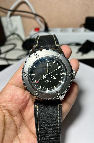 большие часы: Invicta 6177 Reserve Subaqua Swiss Made GMT, 52 мм, кварц, кожаный